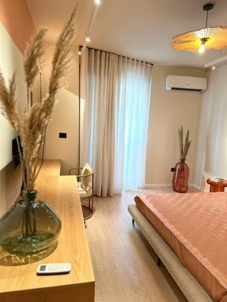 Tirane, jepet me qera apartament 1+1+Ballkon Kati 12, 72 m² 900 € (Ish Ekspozita)
