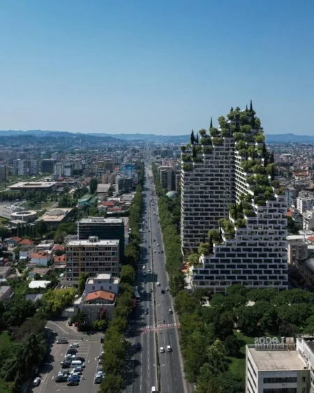 Tirane, shitet apartament 1+1 Kati 13, 75 m²