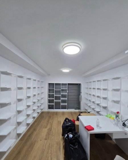 Tirane, jepet me qera apartament 1+1 Kati 0, 23 m² 120.000 € (Sheshi Willson, Tiranë)