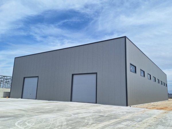 Durres, jepet me qera ambjent biznesi Kati 0, 1.458 m² 3.850 € 