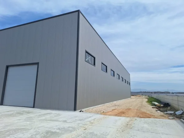 Durres, jepet me qera ambjent biznesi Kati 0, 1.458 m² 3.850 € 