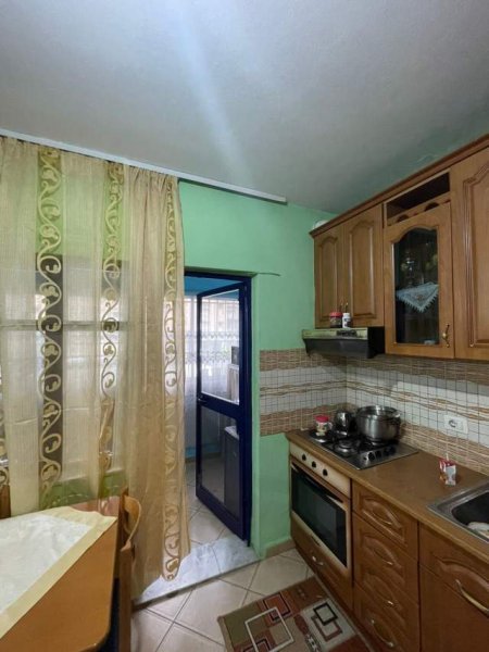 Tirane, shitet apartament 2+1 Kati 1, 120.000 € 