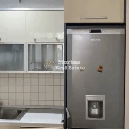 Tirane, jepet me qera apartament 3+1 Kati 8, 130 m² 1.000 € (Rruga Qemal Stafa)