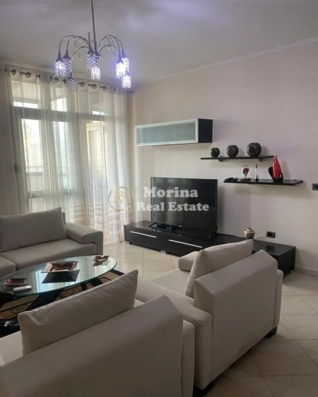 Tirane, jepet me qera apartament 3+1 Kati 8, 130 m² 1.000 € (Rruga Qemal Stafa)