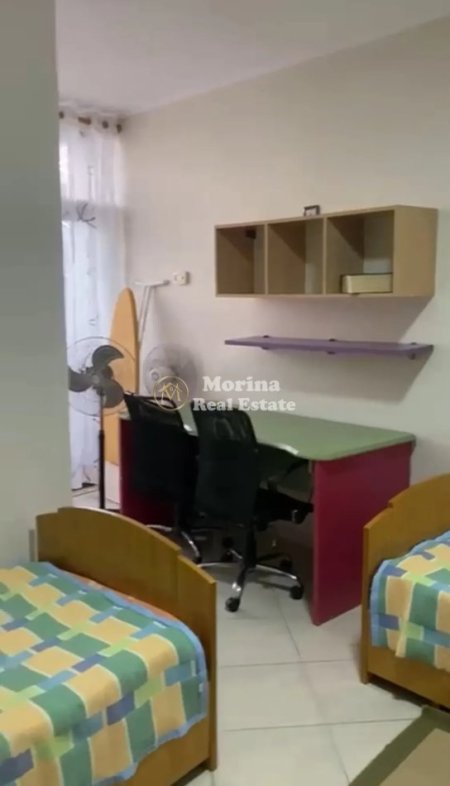 Tirane, jepet me qera apartament 3+1 Kati 8, 130 m² 1.000 € (Rruga Qemal Stafa)