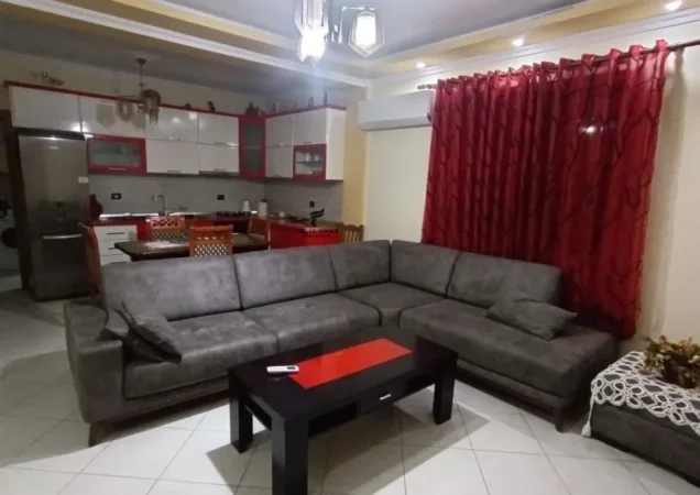 Tirane, jepet me qera apartament 2+1 Kati 4, 125 m² 600 € (VILAT GJERMANE)