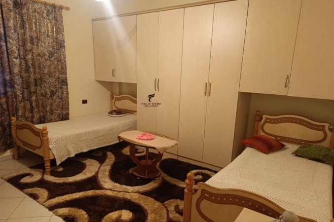 Tirane, jepet me qera apartament 2+1 Kati 4, 125 m² 600 € (VILAT GJERMANE)
