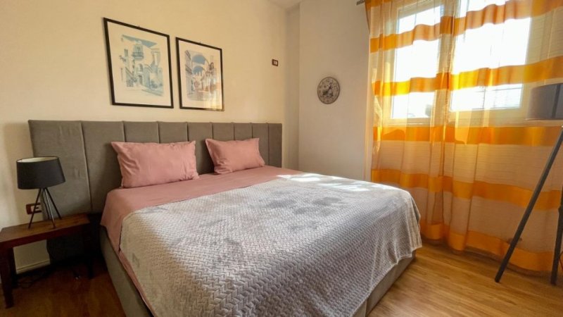 Tirane, jepet me qera apartament 1+1+Ballkon , 70 m² 700 € (Pazari i Ri)