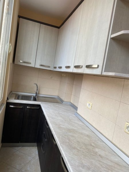 Tirane, jepet me qera apartament 1+1 Kati 4, 48 m² 400 € 