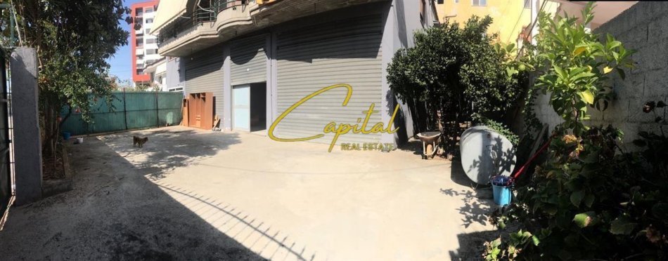 Tirane, jepet me qera magazine Kati 0, 156 m² 1.000 € (ASTIR)