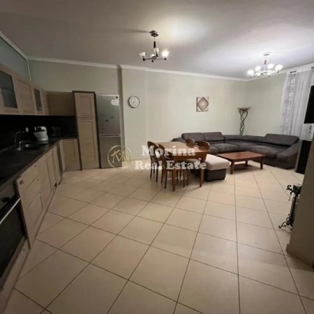 Tirane, jepet me qera apartament 2+1+Ballkon Kati 4, 100 m² 450 € (Rruga Hamdi Garunja)