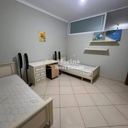 Tirane, jepet me qera apartament 2+1+Ballkon Kati 4, 100 m² 450 € (Rruga Hamdi Garunja)