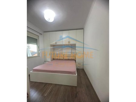 Tirane, jepet me qera apartament 1+1 Kati 2, 70 m² 700 € 