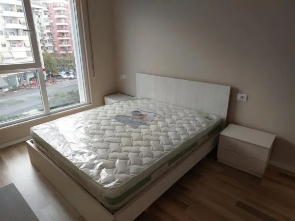 Tirane, jepet me qera apartament 1+1 Kati 4, 65 m² 500 € (Bulevardi Migjeni Astir)