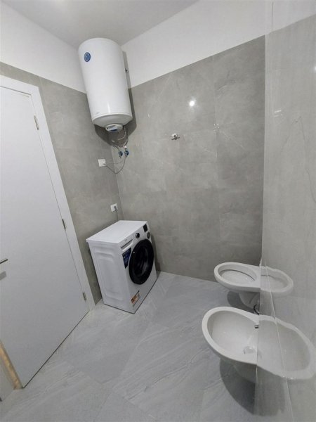 Tirane, jepet me qera apartament 1+1 Kati 4, 65 m² 500 € (Bulevardi Migjeni Astir)