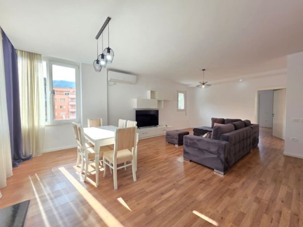 Me qera: 🏠 2+1 (+2 Ballkone) 📍Kopshti Botanik 750€/muaj🔥