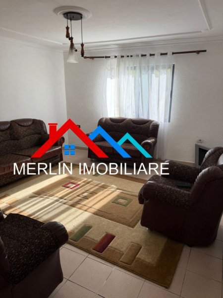 Tirane, jepet me qera shtepi 2+1+Ballkon , 140 m² 620 € (RRUGA KASEM SHIMA,CASA ITALIA)