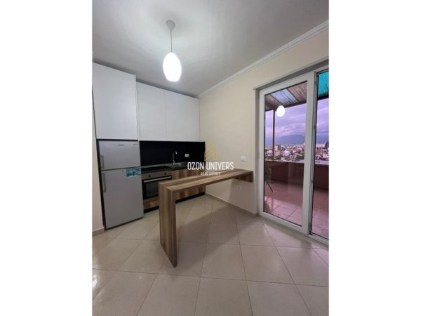 Tirane, jepet me qera apartament 1+1+Ballkon Kati 8, 70 m² 500 € (Astir Tirana, Albania)