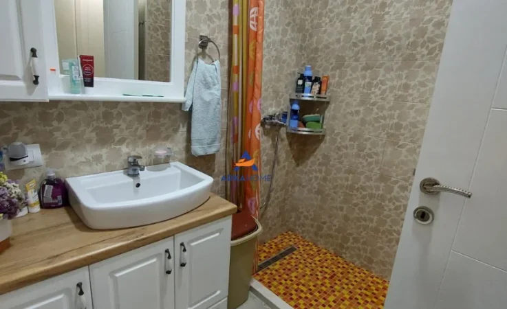 Tirane, shitet 2+1 Kati 3, 79 m² 140.000 € 