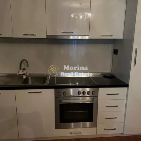 Tirane, jepet me qera shtepi 3+1 Kati 2, 140 m² 800 € (Bulevardi i Ri)
