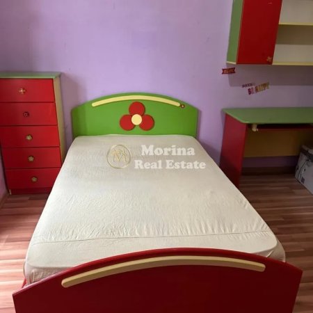 Tirane, jepet me qera shtepi 3+1 Kati 2, 140 m² 800 € (Bulevardi i Ri)