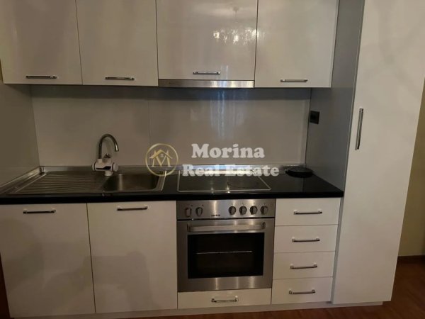 Tirane, jepet me qera shtepi 3+1 Kati 2, 140 m² 800 € (Bulevardi i Ri)