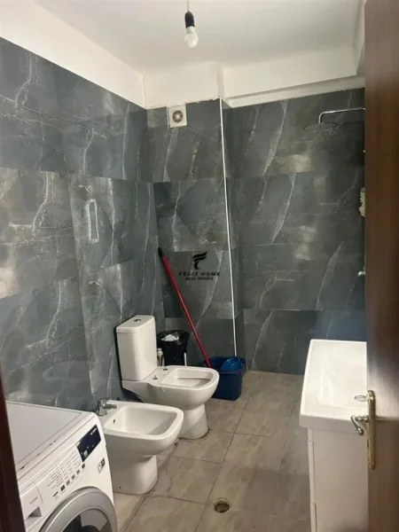 Tirane, jepet me qera apartament 2+1 Kati 2, 110 m² 550 € (ASTIR)