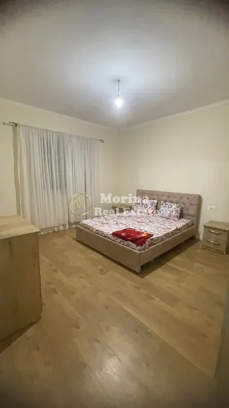 Tirane, jepet me qera Vile 2+1 Kati 1, 120 m² 1.000 € (Baldushk)