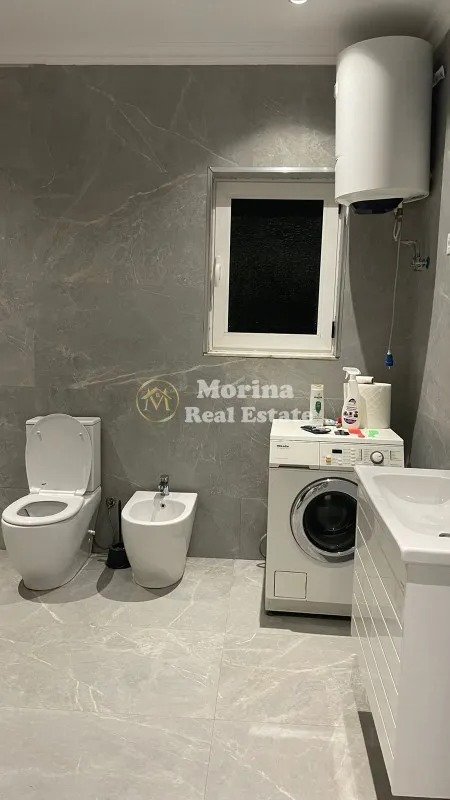 Tirane, jepet me qera Vile 2+1 Kati 1, 120 m² 1.000 € (Baldushk)