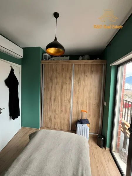 Tirane, shitet apartament 2+1+Ballkon Kati 8, 91 m² 210.000 € (Vila Gold)