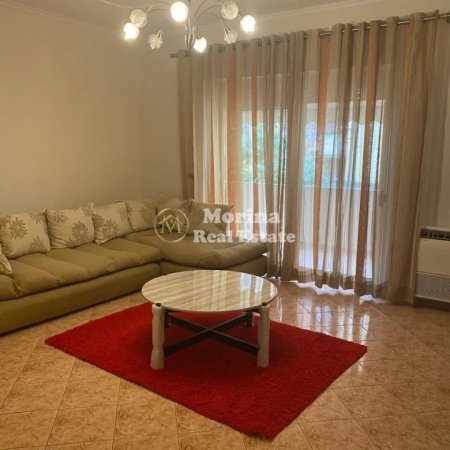 Tirane, jepet me qera apartament 3+1 Kati 2, 120 m² 1.000 € (Rruga e Elbasanit)