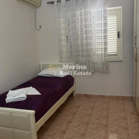 Tirane, jepet me qera apartament 3+1 Kati 2, 120 m² 1.000 € (Rruga e Elbasanit)