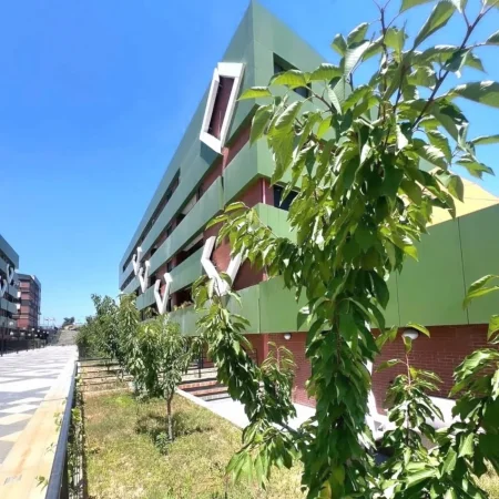 Tirane, shitet apartament 1+1 , 115 m² 184.000 € 