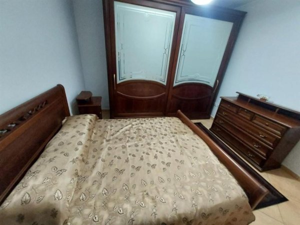 Tirane, jepet me qera apartament 1+1 Kati 3, 74 m² 550 € (Kompleksi Delijorgji)