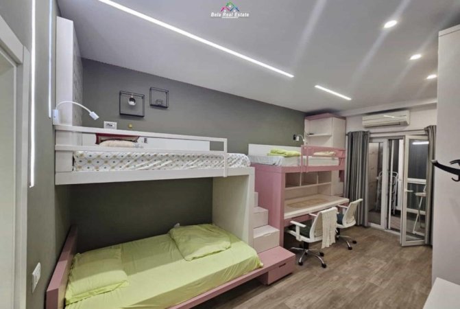 Tirane, jepet me qera apartament 2+1 Kati 2, 115 m² 600 € (xhanfize keko)