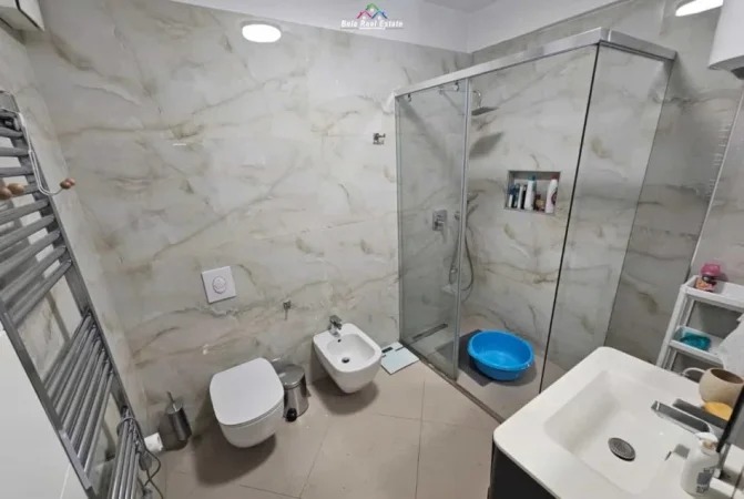 Tirane, jepet me qera apartament 2+1 Kati 2, 115 m² 600 € (xhanfize keko)