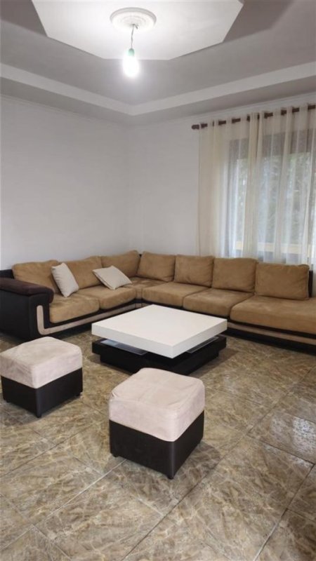 Tirane, jepet me qera shtepi 3+1+Ballkon Kati 0, 112 m² 350 € (rruga Tirane Durres km 2, afer Shkolles Nobel Tirane)