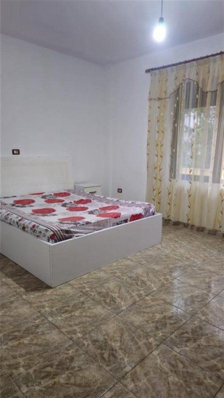 Tirane, jepet me qera shtepi 3+1+Ballkon Kati 0, 112 m² 350 € (rruga Tirane Durres km 2, afer Shkolles Nobel Tirane)