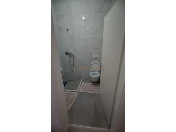 Tirane, shitet apartament 2+1+Ballkon Kati 3, 99 m² 175.000 € (Kompleksi Mangalem)