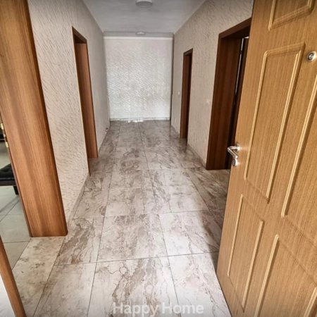 Tirane, jepet me qera Vile 3 Katshe , 600 m² 