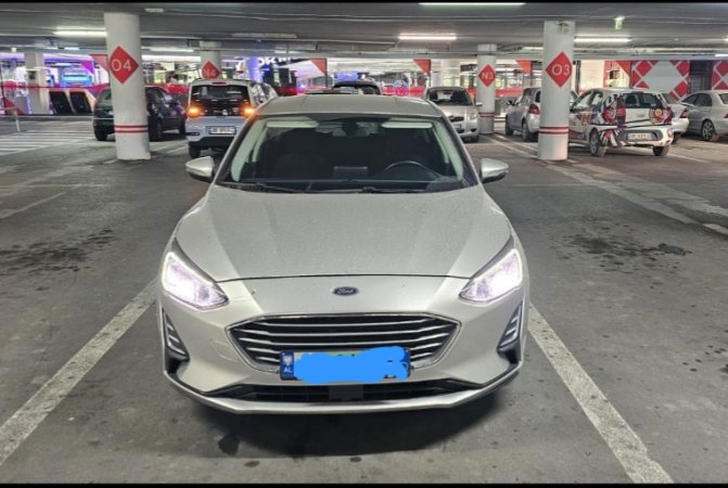 Tirane, shes makine Ford Focus Nafte, gri metalizato automatik Kondicioner 90.000 km 8.500 €