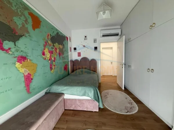 Tirane, shitet apartament 2+1+Ballkon Kati 10, 138 m² 300.000 € (Oxhaku)