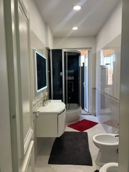 Tirane, jepet me qera apartament 2+1+Aneks+Ballkon Kati 5, 120 m² 550 € (Astir)