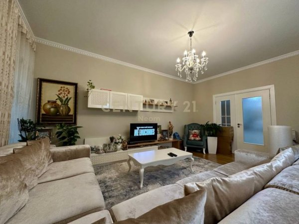 Tirane, shitet apartament 3+1+Ballkon Kati 3, 123 m² 265.000 € (KOPSHTI ZOOLOGJIK!)