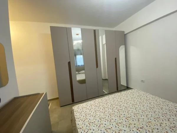 Tirane, jepet me qera apartament 2+1 Kati 6, 120 m² 650 € (Astir)