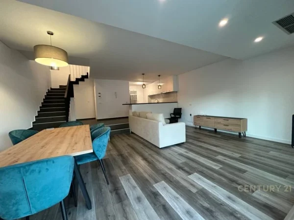 Tirane, jepet me qera apartament 2+1+Ballkon Kati 1, 220 m² 2.500 € (Teg)