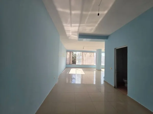Tirane, shes ambjent biznesi Kati 1, 89 m² 142.000 € (Yzberisht)