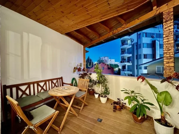 Tirane, jepet me qera apartament 2+1 Kati 3, 132 m² 1.250 € (Don Bosko)