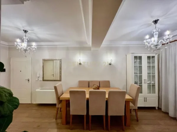 Tirane, jepet me qera apartament 2+1 Kati 3, 132 m² 1.250 € (Don Bosko)