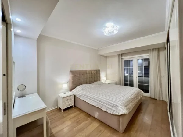 Tirane, jepet me qera apartament 2+1 Kati 3, 132 m² 1.250 € (Don Bosko)